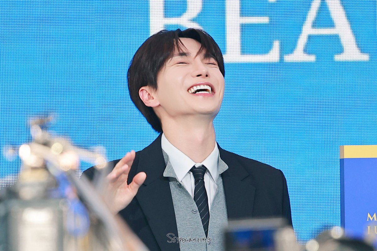Ssspecial1004's tweet photo. 260930 Halo Mavis 기자회

데스크톱 배경화면 각이다⋆౨ৎ˚⟡
@special1004
#leeteuk #이특 #박정수  
#83line #superjunior83z  
#superjunior #슈퍼주니어 https://t.co/kNsgTBgWU0