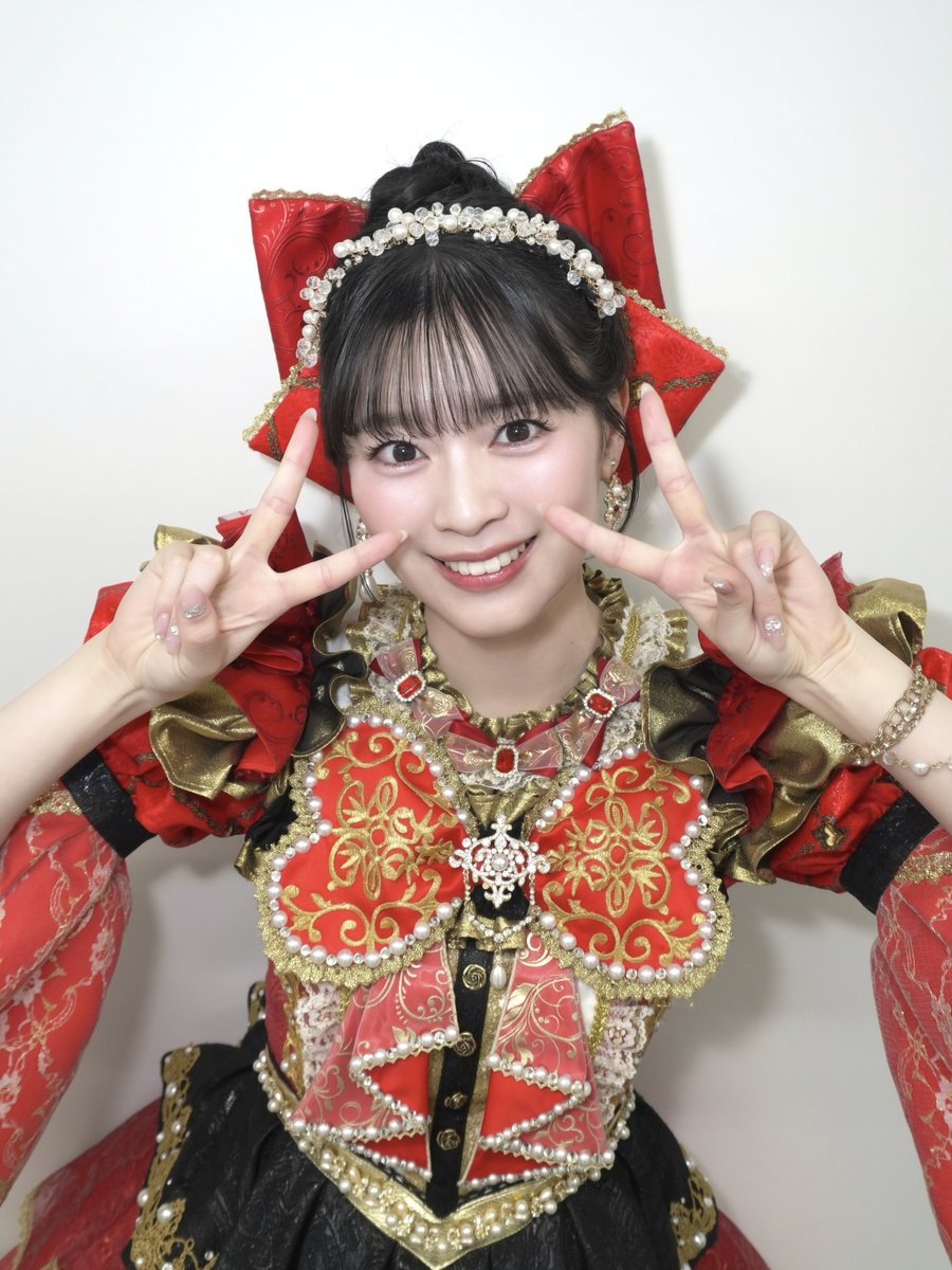 sendenbu_staff's tweet photo. 発売記念ライブありがとうございました！🫶🏻
久々の豊洲！！なんだか懐かしい気持ちになった😌みんな雨の中会いにきてくれてありがと〜！びっちょり祭りしてからなんだかずっと雨が続いている笑
寒かったから風邪ひかないようにちゃんとお風呂入ってねー！
そして大盛りハッピー！たくさん聞いてください✌️またねー！(ひとか❤)

#超とき宣 #大盛りハッピー