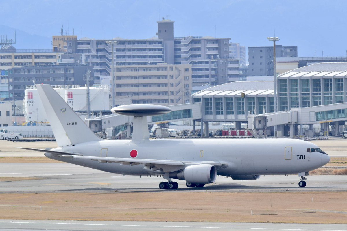 luna_parfum's tweet photo. 4年前に福岡空港でE-767に会えた時は感動した🥹そしてA様来福の1週間後、シグナス大権現様がいらっしゃった。

撮影日:2022年2月 https://t.co/tUucMx65Uc