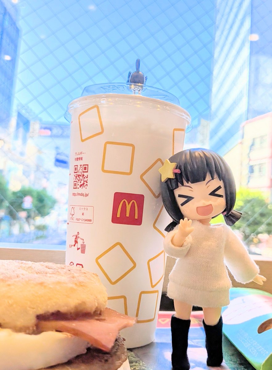 komecco0505's tweet photo. #深夜のねんどろ撮影６０分一本勝負
9/30 【こんげつのしゃしん】ふらいんぐ
雨続きで気分が沈みがちですがパッと明るい写真を集めてみました！☀🌺🥂✨
いつもご覧いただきありがとうございます😆
来月もこめっこをよろしくお願いします
(☆ᴗ͈ˬᴗ͈) https://t.co/HmdWbjoa5R