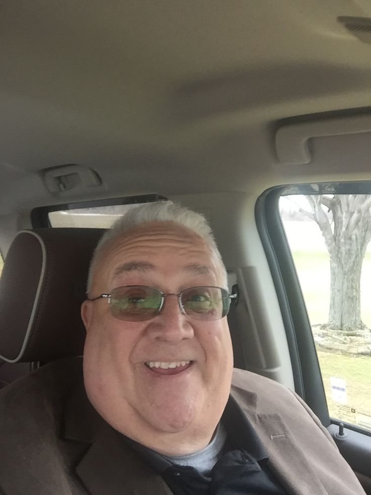 Jonah093651's tweet photo. Are interested in dating older men? https://t.co/lekRGWC9vZ