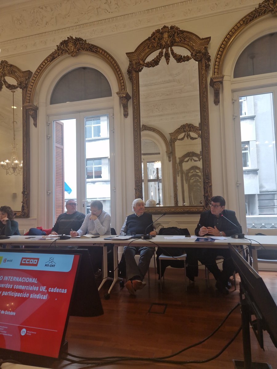 FELIXAOVEJERO's tweet photo. En  Montevideo @CCOO y @PITCNT1 comenzamos nuestro seminario apoyado por la @CooperacionESP para tratar la cooperación sindical,  acuerdos comerciales UE, cadenas globales de valor y participación sindical

@AecidConoSur @Eva_Granados https://t.co/pFQgxvyJ9t
