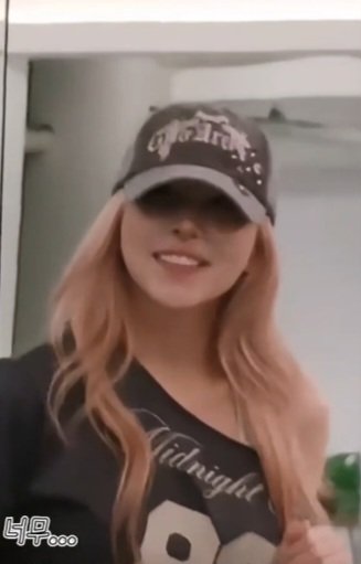 ha_hash00's tweet photo. 아니 진짜 뭐지???? 나 사랑에 빠진거 같아 https://t.co/BiNvYzvwFr