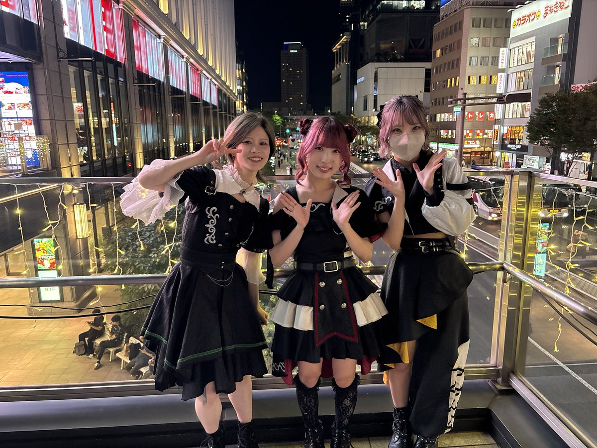 feizoev's tweet photo. Charlotte
神薙-時うさぎ-
新章 大阪☆春夏秋冬

@ヨドバシ梅田 

ご来場いただいた皆さま、ありがとうございます😊

出演グループの集合写真いただきました📸 https://t.co/VAgqMxkpeD