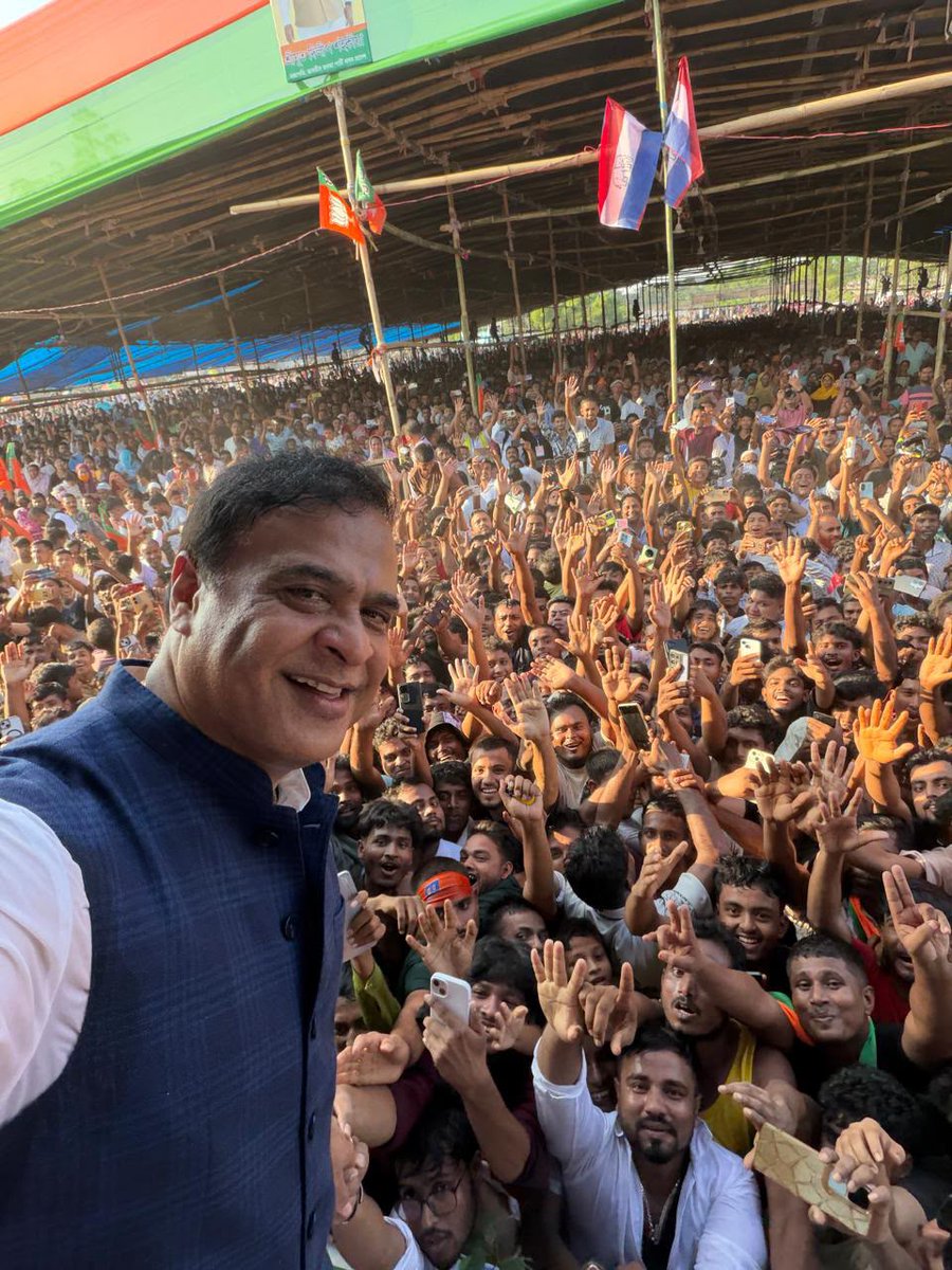 himantabiswa's tweet photo. Getting better at the selfie game 😎 https://t.co/Jb36TTP8zs