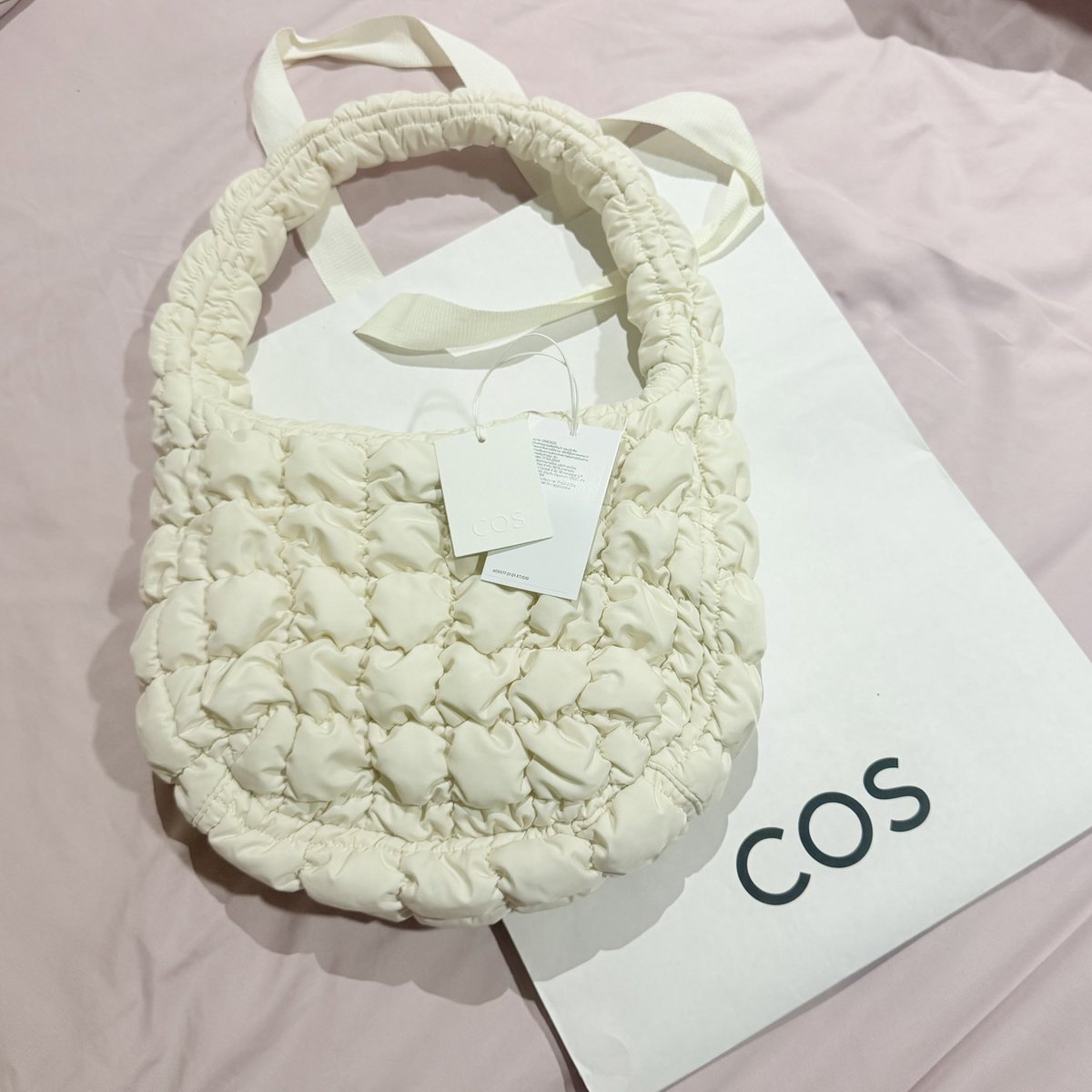 only_mabelzz's tweet photo. ส่งต่อ  COS quilted mini bag  
อุปกรณ์ครบ ถุงกระดาษ ใบเสร็จ 
ออกช้อป COS

〰️ 1,100 บ.

#cosstorethailand #cosquiltedbag #ส่งต่อ #ส่งต่อกระเป๋า #standoilส่งต่อ 
#cosbag #costhailand #กระเป๋าcos #carlynthailand #ตลาดนัดBLACKPINK https://t.co/tPXMA0aE9A