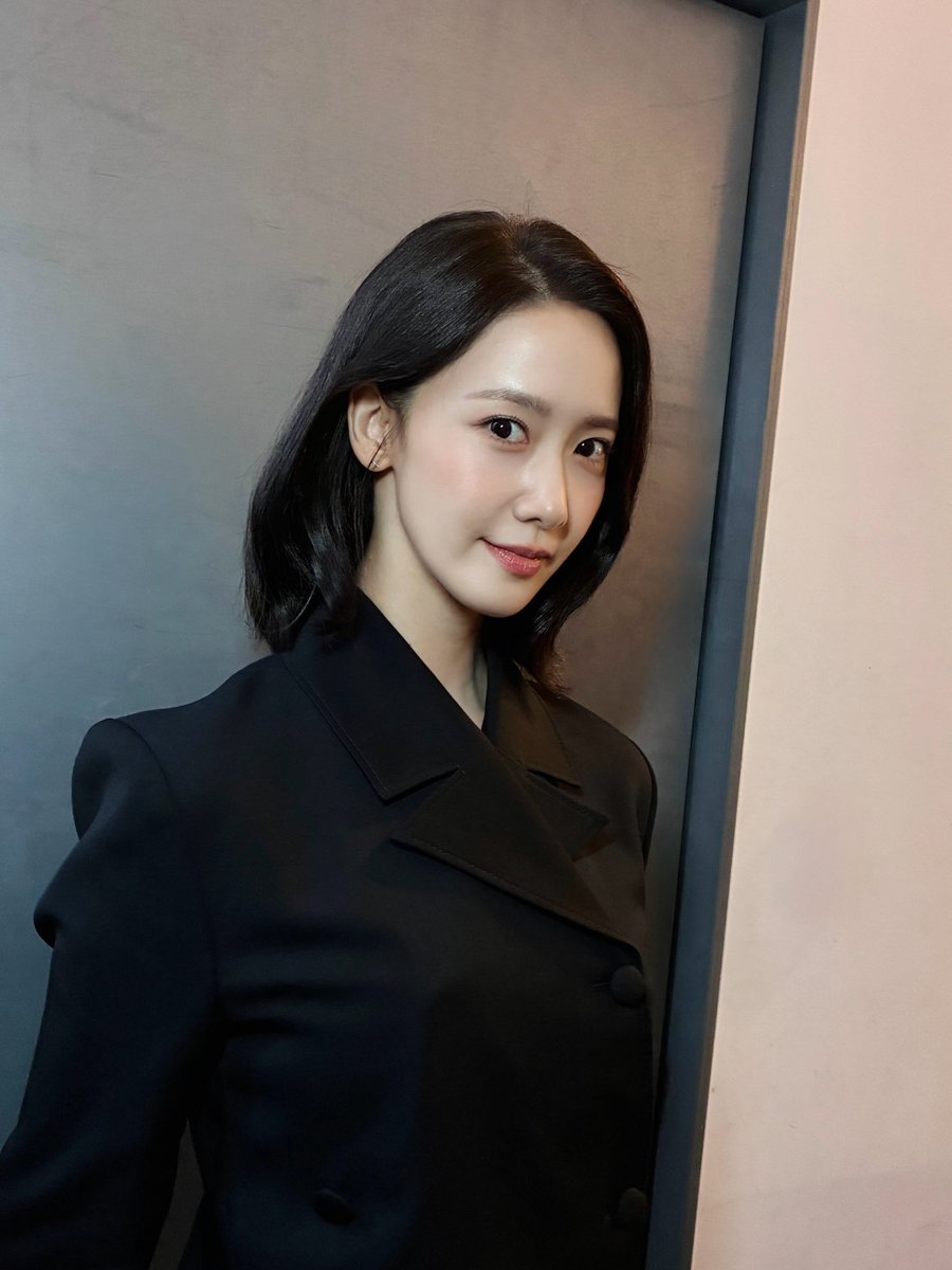 ordinarynojaem's tweet photo. Prettiest🖤 https://t.co/pJq4eXEn3v