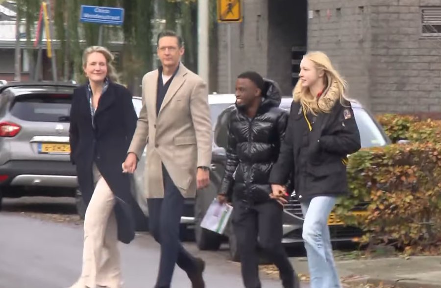 Nethersaxon88's tweet photo. @telegraaf https://t.co/qUF25PXwg2