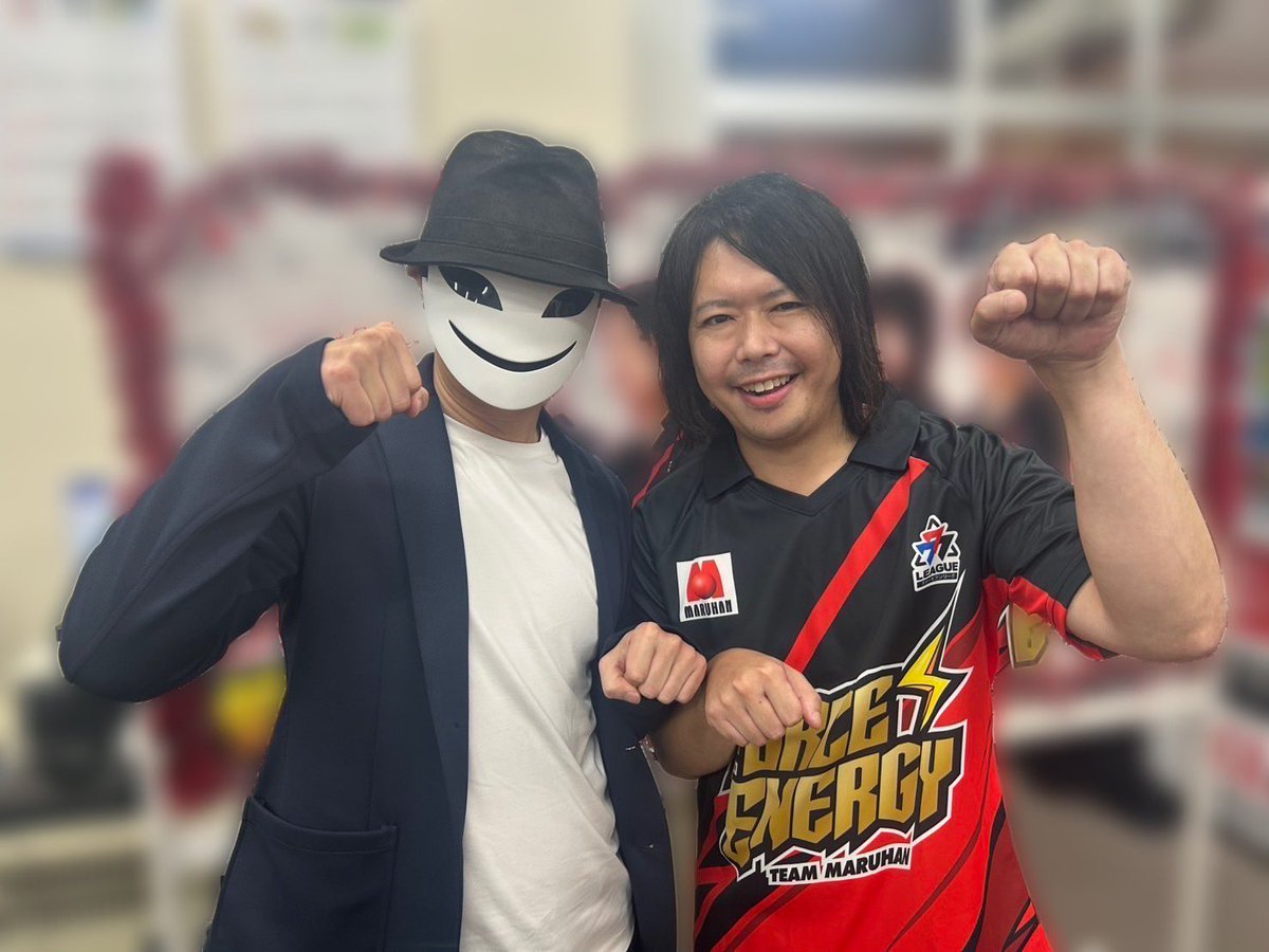 pachinko_wotaku's tweet photo. おつかれーらいす🍛

777リーグホーム戦デシタ🔥

新旧メンバーとの顔合わせは少々複雑な心境🎭💦
＠yu_tyaro ＠janbari_shizuka 

気になる激闘の配信楽しみデスネ⚡️

次回メガシティ伊勢崎開催は12月15日予定デス✨皆様、どうかご武運を🎭

#777リーグ
#マルハンメガシティ伊勢崎 https://t.co/dUhLNk7xWE