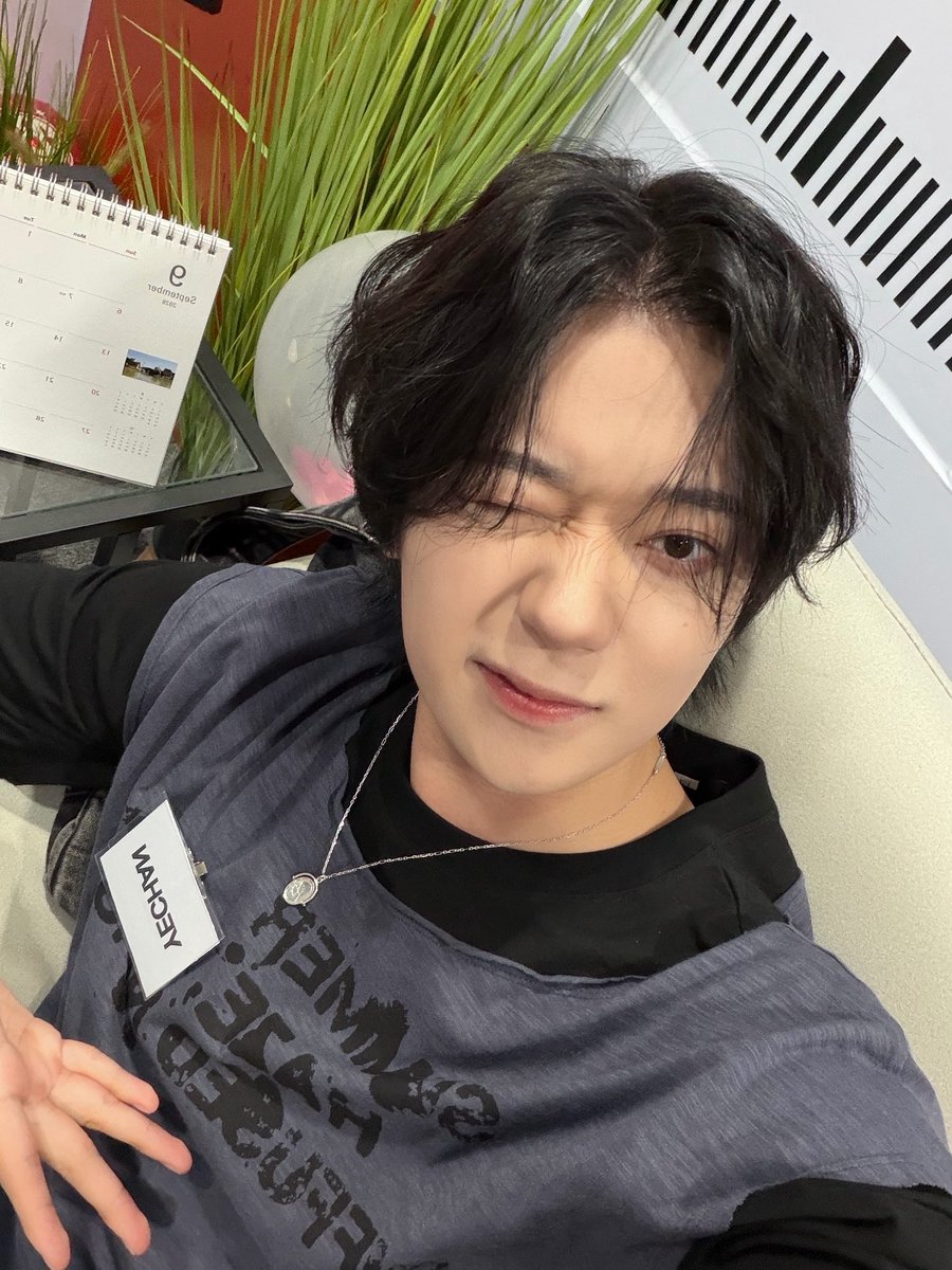 OmegaX_members's tweet photo. [#OX]

오랜만에 라디온어스😍

#OMEGA_X #오메가엑스
#예찬 #YECHAN https://t.co/3Kh3U6URZu