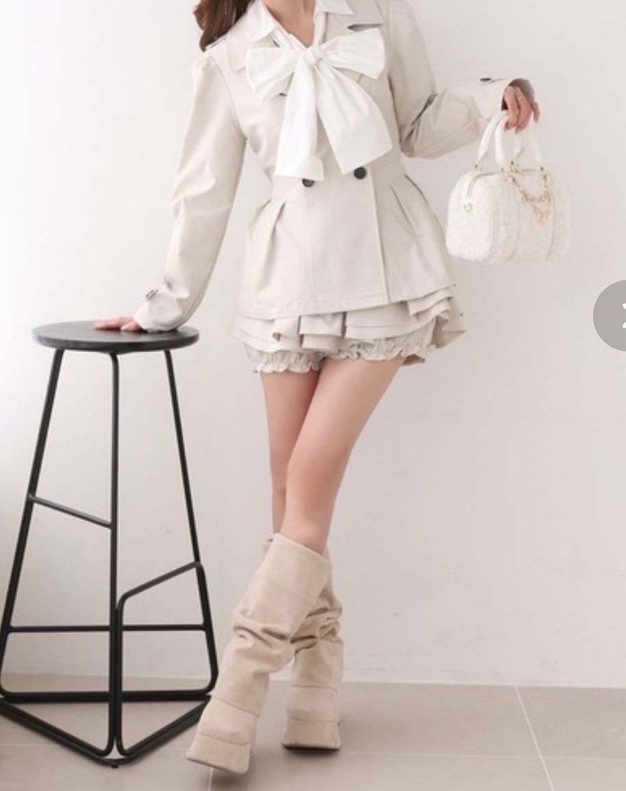hellnia123's tweet photo. ツーショの為に白い服買おうと思ってたのにあまりにも時間なくてやばい 候補たち⬇️ https://t.co/nwkpWDZIts