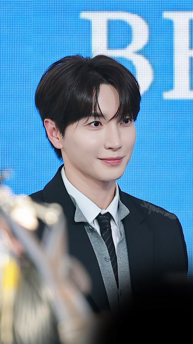 Ssspecial1004's tweet photo. 260930 Halo Mavis 기자회

夢中狐
（ㄱㅎㅊ的懷中人🙂‍↔️🙂‍↔️
@special1004
#leeteuk #이특 #박정수  
#83line #superjunior83z  
#superjunior #슈퍼주니어 https://t.co/drs8uJ7nXX