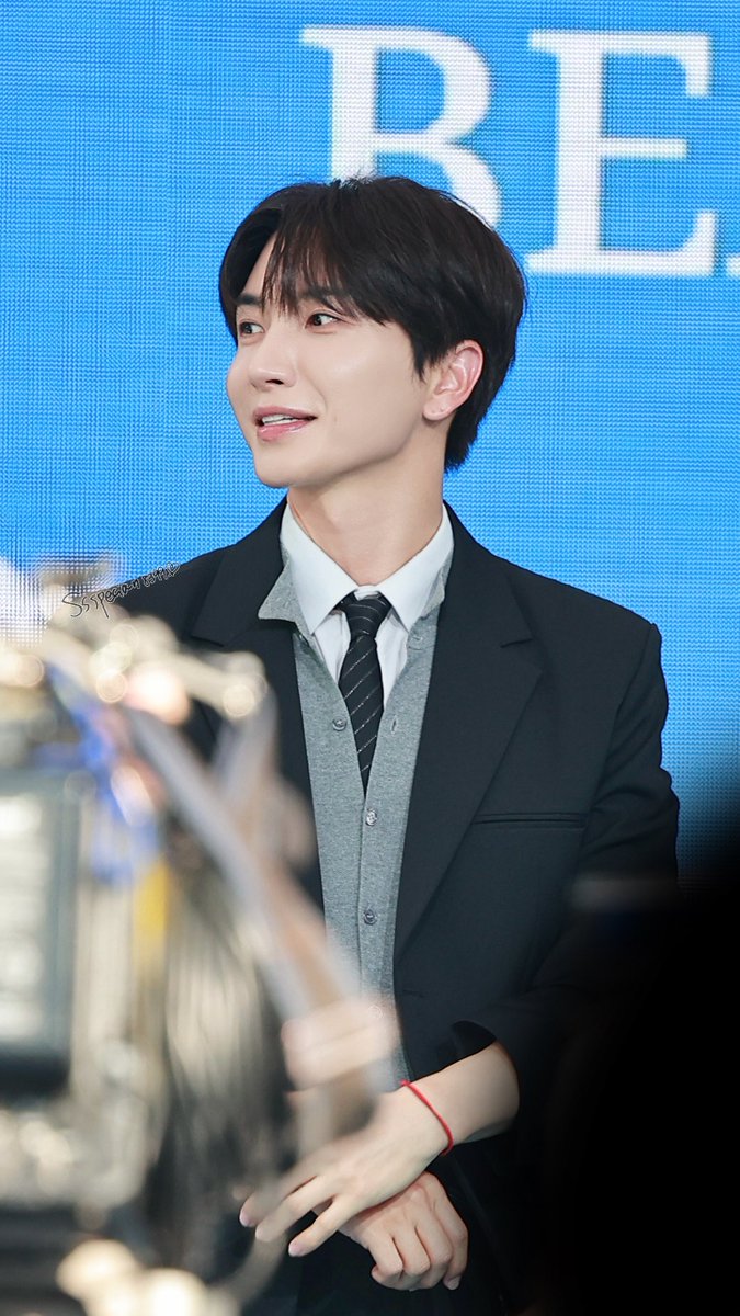Ssspecial1004's tweet photo. 260930 Halo Mavis 기자회

夢中狐
（ㄱㅎㅊ的懷中人🙂‍↔️🙂‍↔️
@special1004
#leeteuk #이특 #박정수  
#83line #superjunior83z  
#superjunior #슈퍼주니어 https://t.co/drs8uJ7nXX