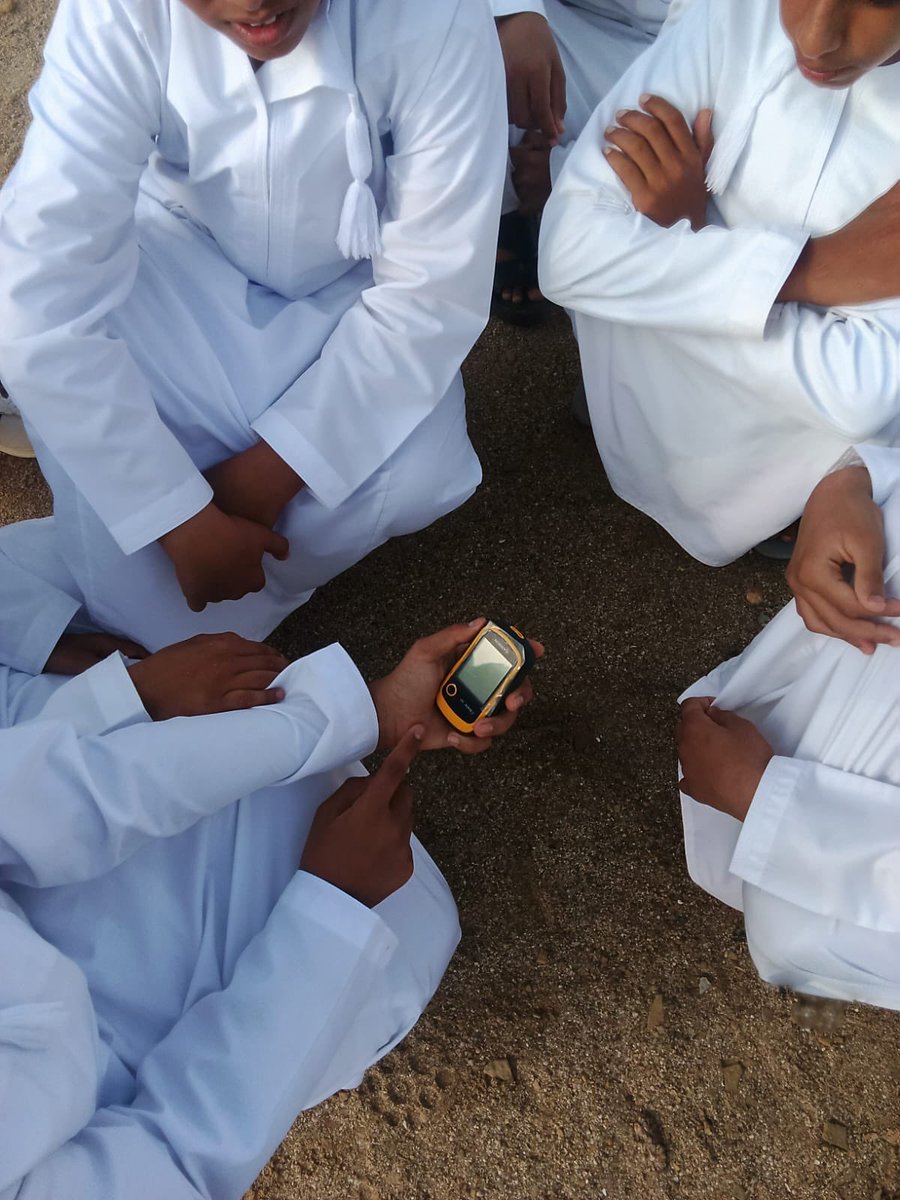 Edugovwst9203's tweet photo. نفّذ طلاب الصف الثامن حصة ميدانية تطبيقية في كهف خلوف، تعرّفوا خلالها على طرق جمع البيانات الجغرافية.

وذلك تحت إشراف معلم المادة الأستاذ أيمن أبو الوفا

#MOE_WST https://t.co/OuN3gRu7kn