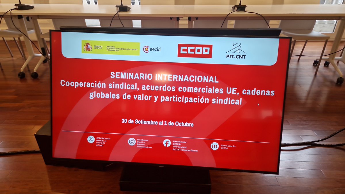 FELIXAOVEJERO's tweet photo. En  Montevideo @CCOO y @PITCNT1 comenzamos nuestro seminario apoyado por la @CooperacionESP para tratar la cooperación sindical,  acuerdos comerciales UE, cadenas globales de valor y participación sindical

@AecidConoSur @Eva_Granados https://t.co/pFQgxvyJ9t