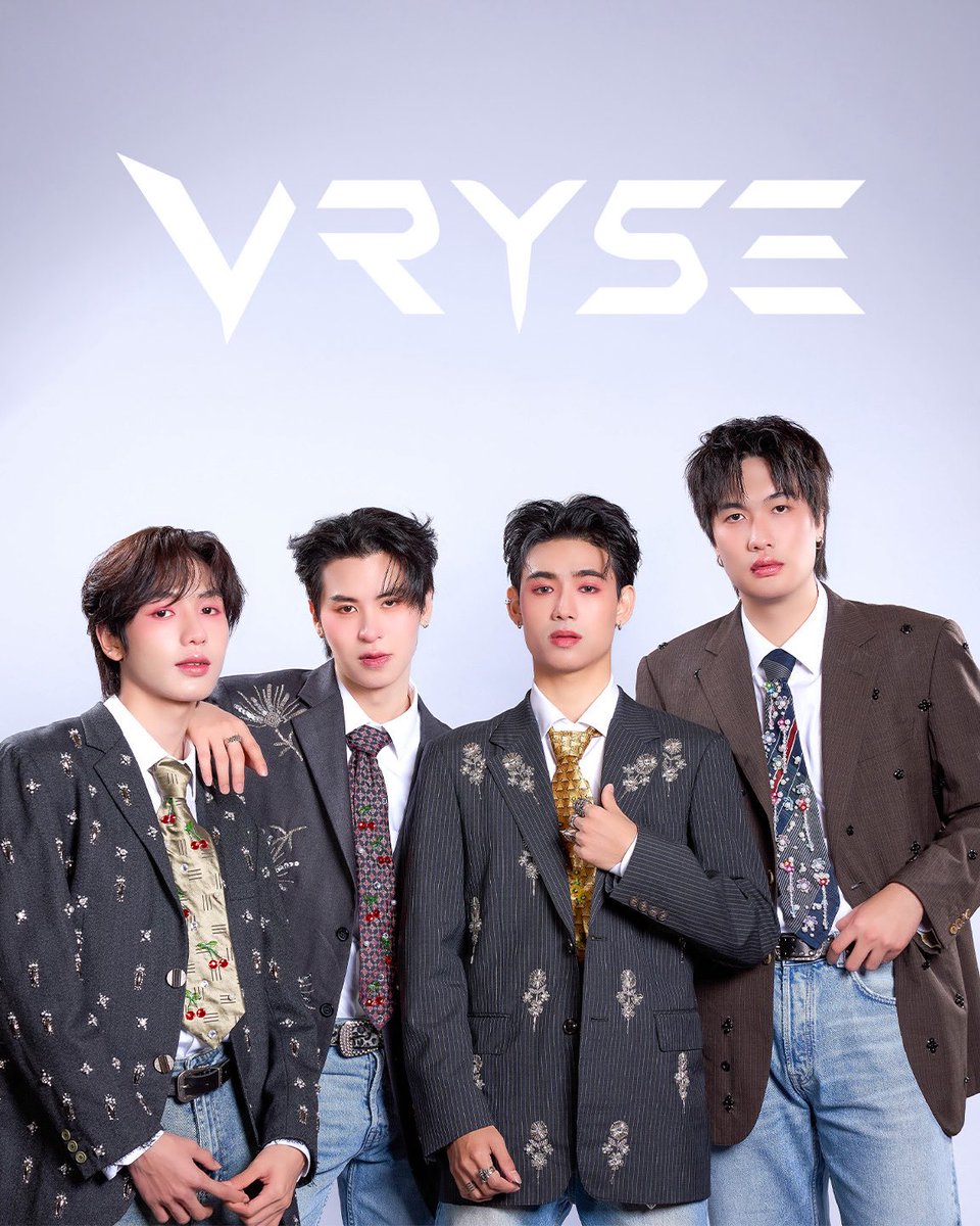 VRYSE_Official's tweet photo. 💫 VRYSE — WE RISE STRONGER TOGETHER. 💫
CHEETAH • SON • TUNG • DREAM
จากความแตกต่าง สู่จุดเริ่มต้นบนเส้นทางเดียวกัน
Four voices. One journey. One VRYSE.

#VRYSE #VRYSECheetah #VRYSESon #VRYSETung #VRYSEDream #VRYSEOfficial #WeRiseStrongerTogether #GRMEntertainment https://t.co/VVPZbgkmR5