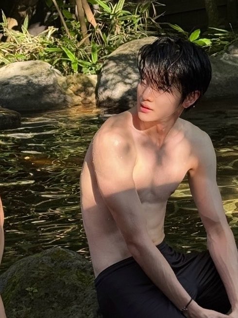 inadeepwater's tweet photo. ชิชา เธออย่าประชดพี่แบบนี้เลย กลับบ้านมาคุยกันดีๆ เธออยากได้พี่จะทำให้ พี่หึงระยะไกลขนาดนี้ไม่ไหว ㅠㅡㅠ https://t.co/IliuHvxFj0