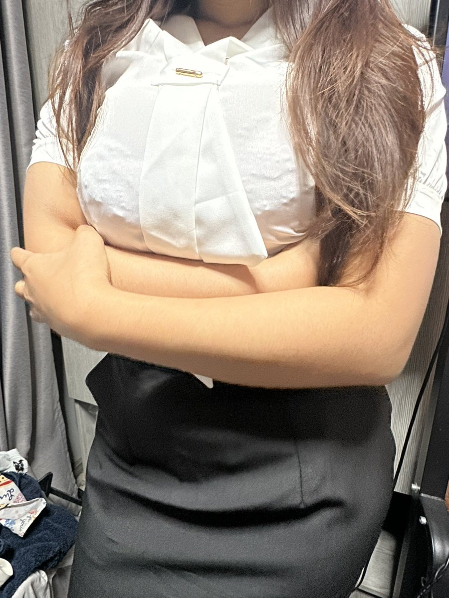Chinandhs's tweet photo. กลับจากงานแล้วมันทะลุเสื้อละนั้น #ครู #โชว์เมีย #อวดแฟน #นมใหญ่ #อ่อย #คู่แท้ #หญิงแท้ https://t.co/I7mVsrHLEV
