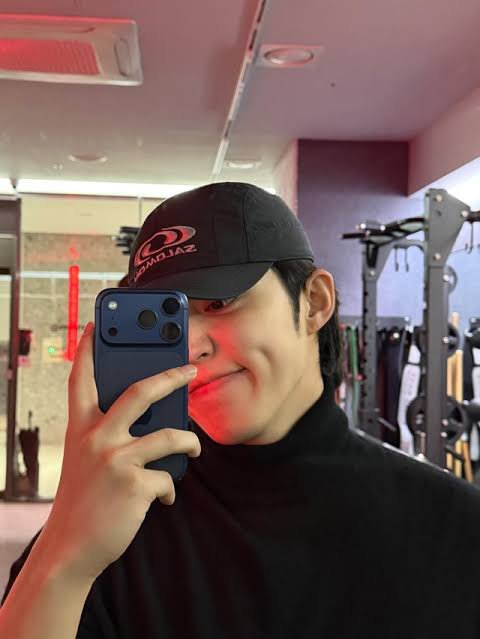 esexcoups's tweet photo. Aku udah sampe rumah ya, sayang 
(misalnya) https://t.co/S44w2eUP0p