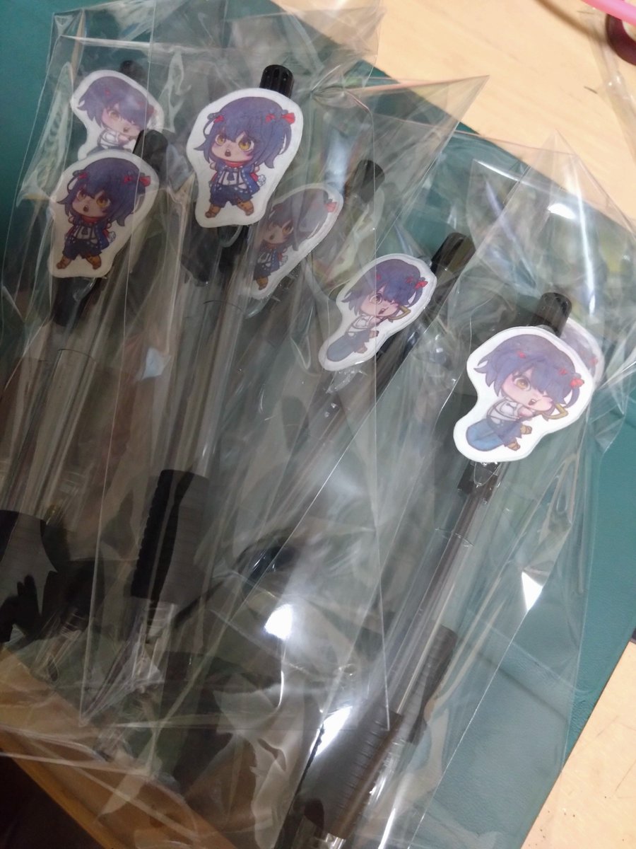 Lp2T7's tweet photo. フクマニ2日目でましろ爻のグッズはこんな感じ！
増やせそうなら増やします https://t.co/pgDGfhO0uq
