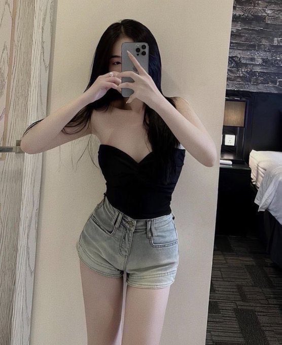 JuliaWindam's tweet photo. 🍏โจทย์รถวิ่งด้วยความเร็ว 30 m/sเวลา 5 วินาที ระยะทางเท่าไหร่🍏🍏

 𝐋𝐈𝐍𝐄🆔 ss31dd
🌸เจอจ่ายจบ 🌸
𓂃˖𓍯𓂃🩷⋆𓂃˖𓍯𓂃

#รับงานระยอง รับงานระยอง
#รับงานลพบุรี รับงานลพบุรี
#รับงานพิษณุโลก รับงานพิษณุโลก
#รับงานอุบลราชธานี รับงานอบุลราชธานี
#รับงานฉะเชิงเทรา รับงานฉะเชิงเทรา https://t.co/GAbsQ4diJ6