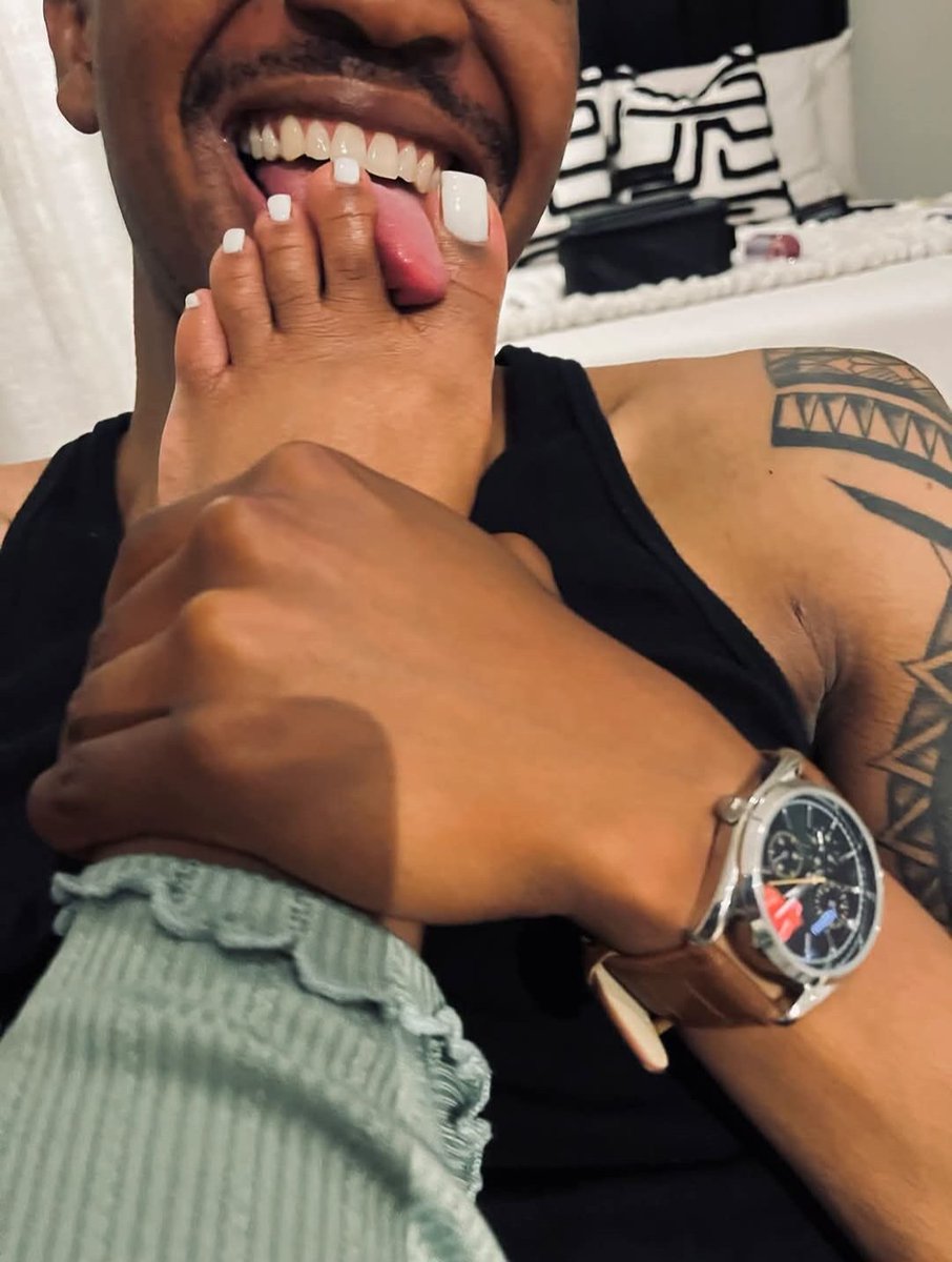 _tomi24's tweet photo. This only looks nice if the lady wears size 5 and below 🥹 https://t.co/XcucxhyNiH