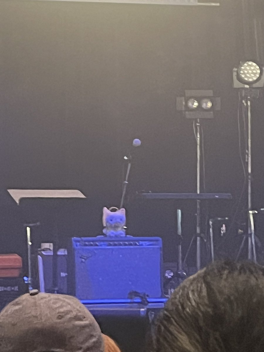 Rush283's tweet photo. いや〜あのが最高なのはもちろんすぎるけどもギターウルフも最高だった！！！
あのちゃんのパジャマ衣装可愛すぎたし3列目センターで見れたのは最高(おじさんは腕を畳んでね)
ギターウルフの時のフロア中央のモッシュ最高😭Seijiさんと永野が目の前思いっきりダイブしてきてありえん最高でした！ https://t.co/qZ2T06vYba