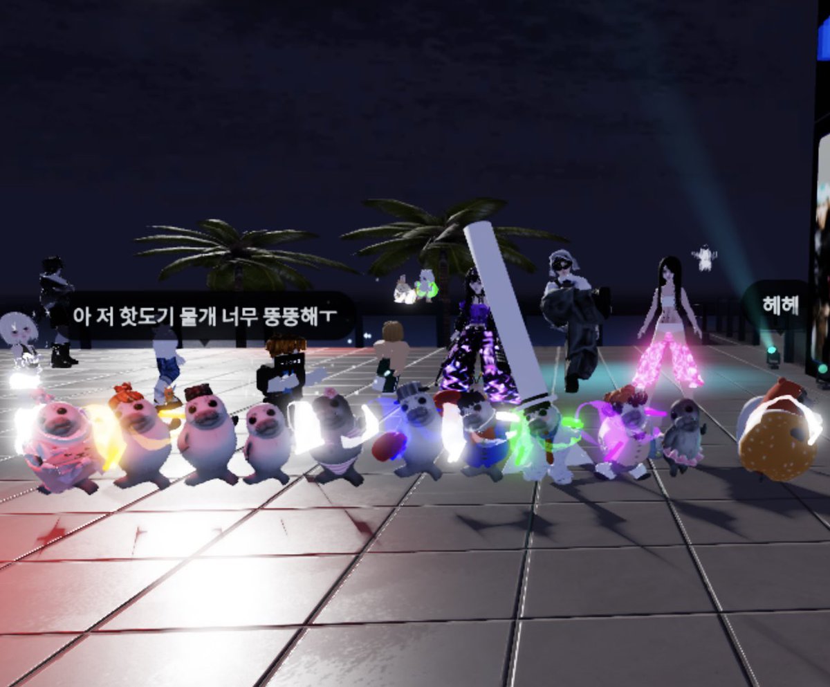 chesscakecookie's tweet photo. 코난이랑 괴도키드 코디ㅁㅊ 
손코난 할게요 https://t.co/m461j8F8EY
