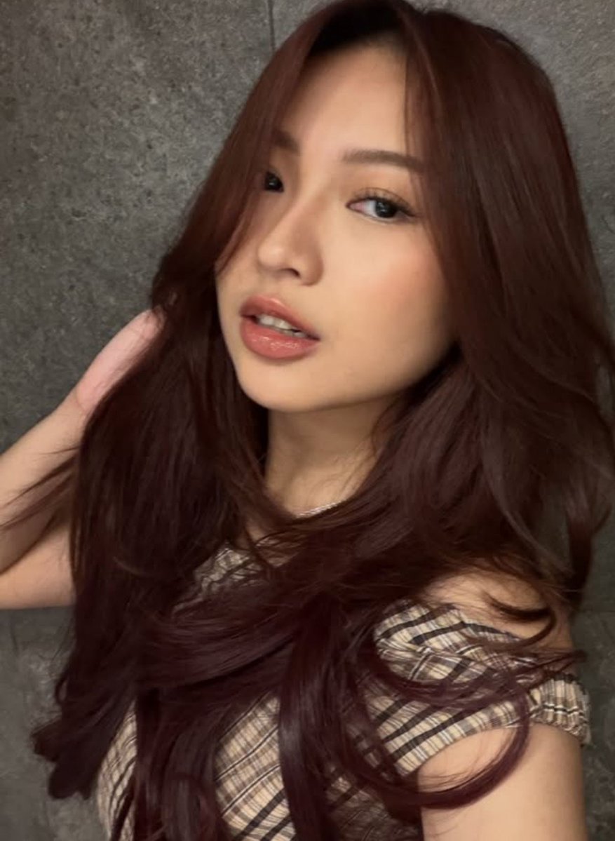 frenchfrAis_'s tweet photo. All that hate, and she's still this pretty. ♡ https://t.co/5BvyCL9AtV