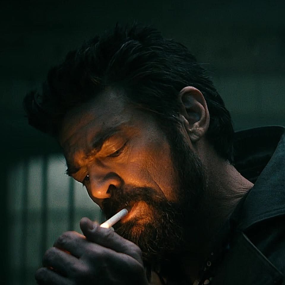 RuthlessNatcre's tweet photo. Time for a quick smoke break before joining his bruvs on the mission. https://t.co/4HvfbCuyCV