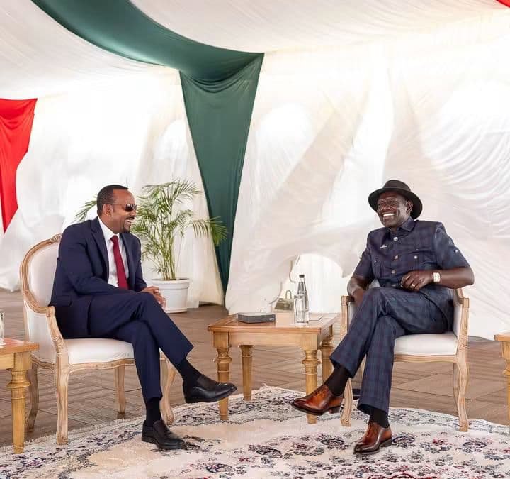 lapsset's tweet photo. FROM THE WEST TO THE HORN AND TO THE  EAST, AFRICA STANDS TALL. 

Benin's President Romuald Wadagni 🇧🇯, Togo's President Jean-Lucien Savi de Tové 🇹🇬, Uganda's President Yoweri Kaguta Museveni 🇺🇬,  Ethiopia's Prime Minister Abiy Ahmed Ali 🇪🇹 and Nigeria's Former President Olesagun Obasanjo 🇳🇬 are among the leaders who joined His Excellency the President of the Republic of Kenya Dr. William Samoei Ruto, Government officials, CEO's and key representatives in Lamu for the Dangote East Africa Refinery groundbreaking. We are proud to be part of this milestone. #LAPSSET is indeed a bridge connecting our nations. One corridor, multiple opportunities! 

#Dangote #Lamu #Corridorofopportunity #AfricanInfrastructure #GlobalTrade #LAPSSETForBusiness