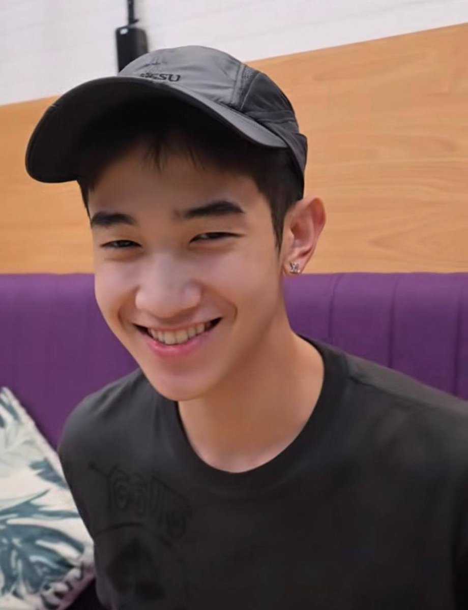 aauie_256's tweet photo. อ๊ายยย รอยยิ้มของ Passawish ทำเอาหัวใจละลายเลยอะ ʕ⁠っ⁠•⁠ᴥ⁠•⁠ʔ⁠っ🩷

#ProgressPassawish 
#เเอลม่อนโปรเกรส
#AlmondProgress https://t.co/BXHgprZ0px