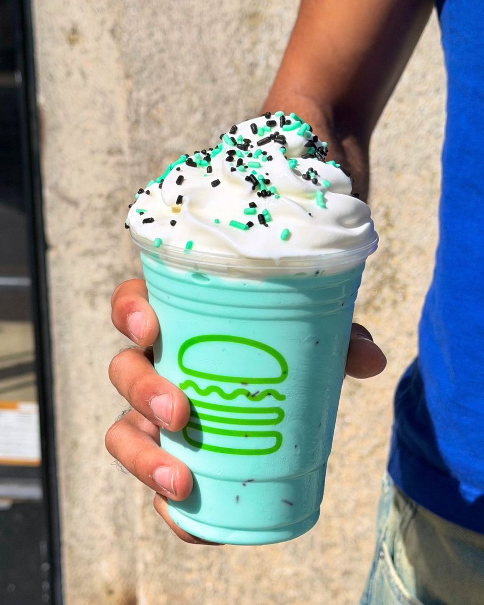 shakeshack's tweet photo. Victory is sweet. On to the semi-finals! @nyliberty 🗽 https://t.co/WOPZVfTdKi