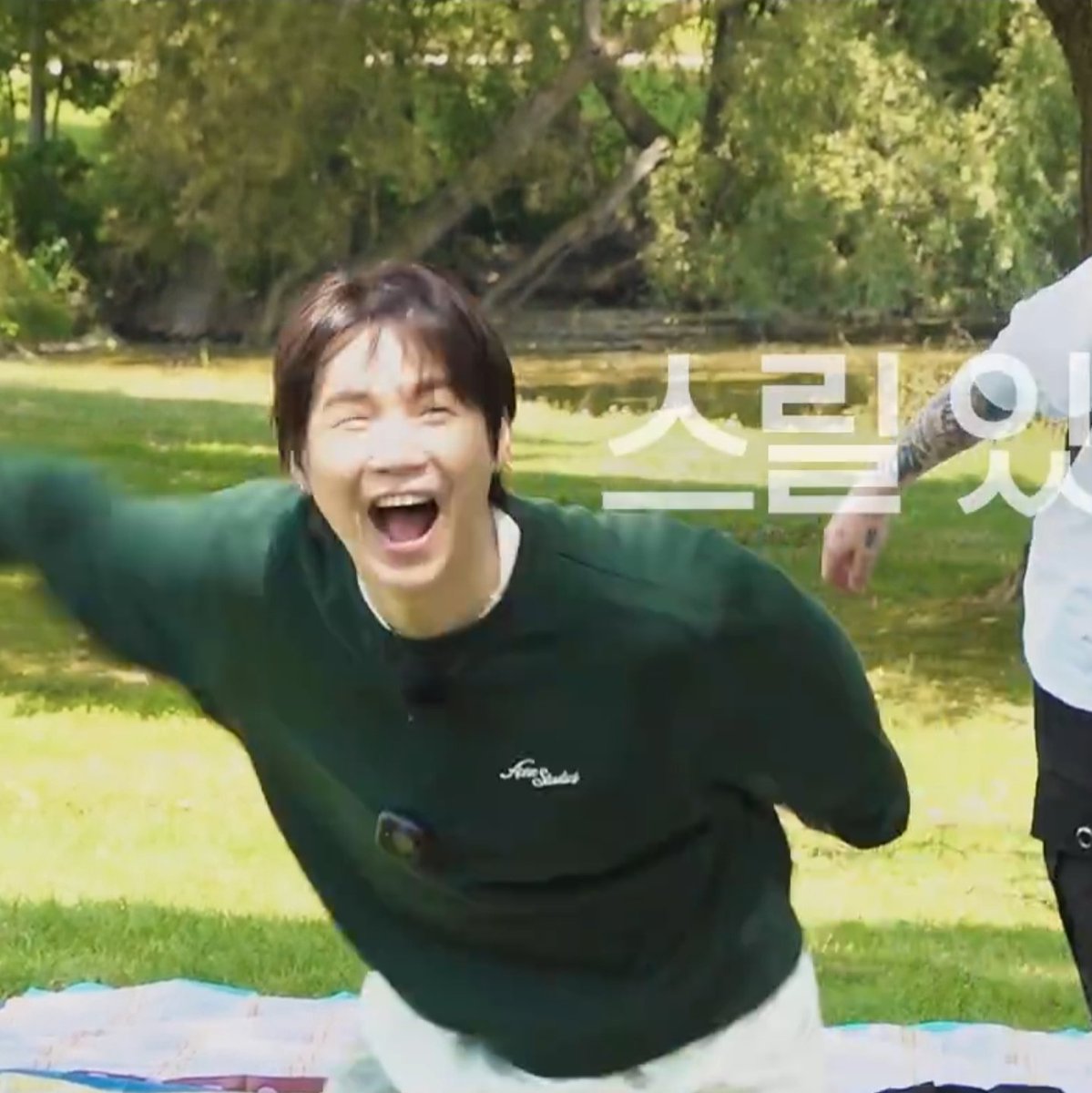 camlovesyoongi's tweet photo. I LOVE HIM YOU DONT GET IT https://t.co/rUPd9v4UBb