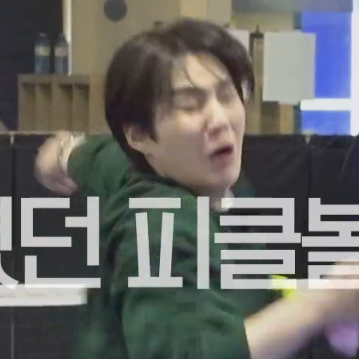 camlovesyoongi's tweet photo. I LOVE HIM YOU DONT GET IT https://t.co/rUPd9v4UBb