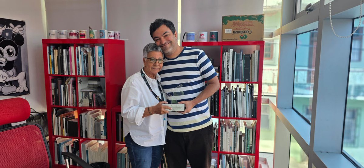 CentroImagenRD's tweet photo. La Fundación Imagen 83, Centro de la Imagen y Photoimagen
 otorgan reconocimie
Tomas Pichardo Espaillat joven director de cine y talento extraordinario que hoy nos llena de profunda  admiración y orgullo. Por su visión creadora al dirigir Olivia y Las Nubes! https://t.co/TgZb7iwjwx