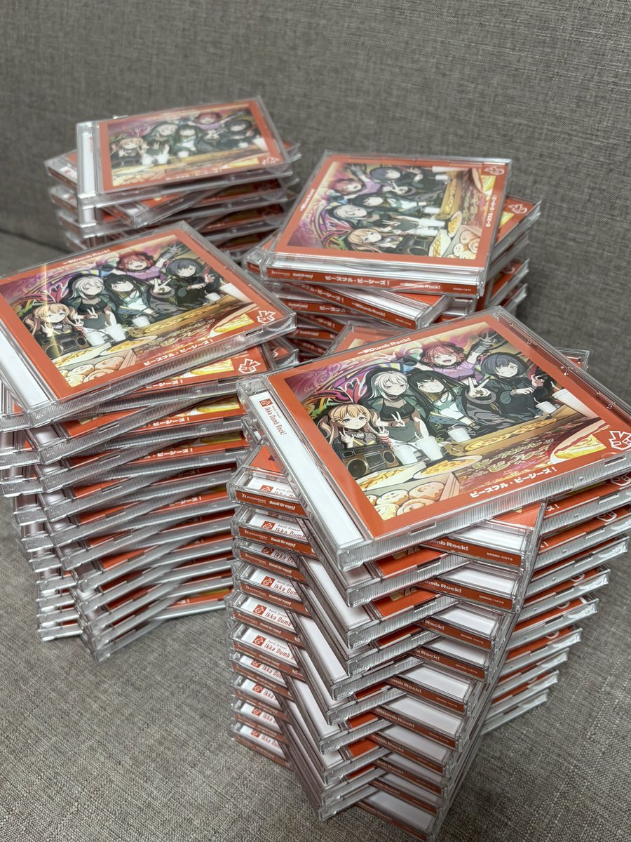 kotone_FJ's tweet photo. #バンドリ #家団

一家Dumb Rock! 1st Single「ピースフル・ピーシーズ！」　発売おめでとうございます！
※全てお渡し会CD https://t.co/46cCdrgl8b