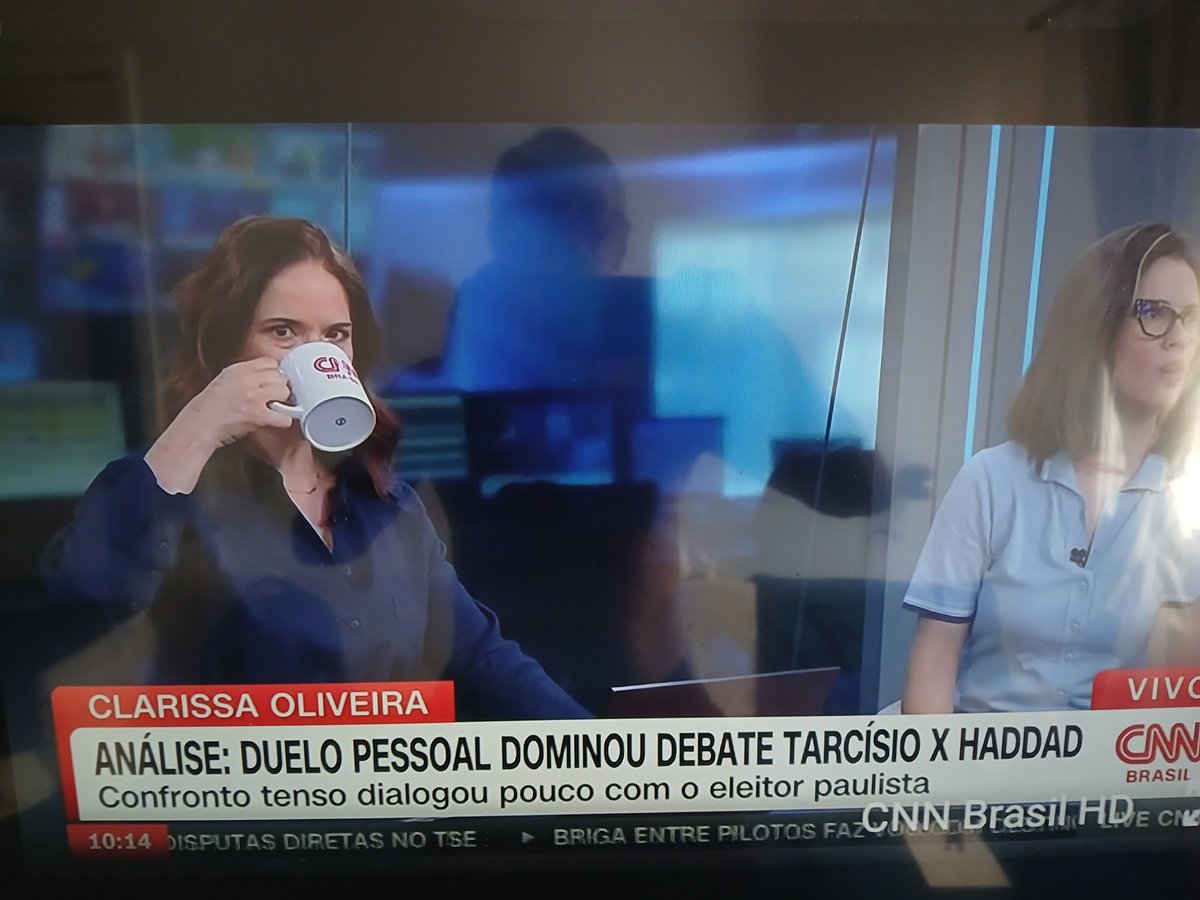 JorgeLFCoelho's tweet photo. #LIVECNN CLALISSA VC É PARCIAL BOLSONARISTA ATACANDO ADADE E PUXANDO SACO DE TARCÍSIO UMA VERGONHA PARA CNN https://t.co/9SmjhHrpTX