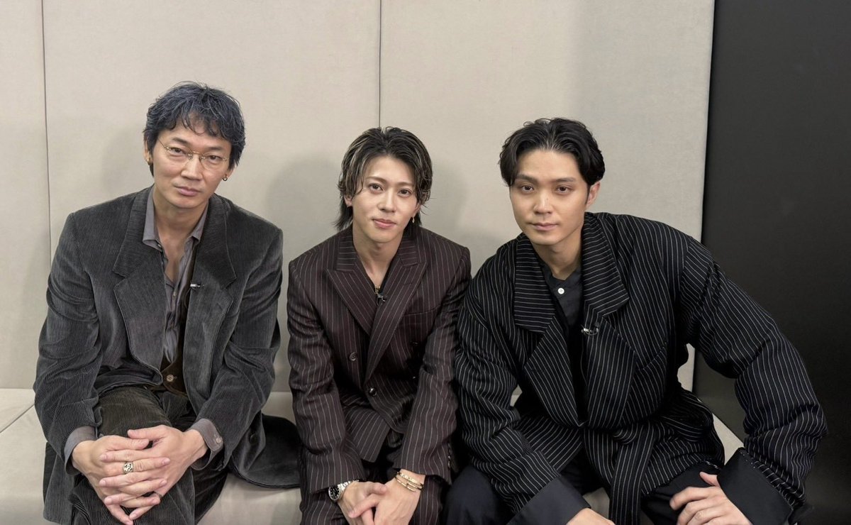 isomura_mg's tweet photo. 本日、映画『mentor』ジャパンプレミアでした！

イベント後に #綾野剛さん、#末澤誠也 さんとお写真を撮らせていただきました✨

#磯村勇斗 #映画mentor https://t.co/2NLhR4mWFX