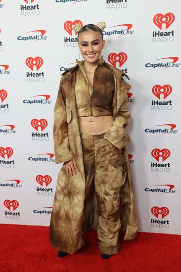 Burn0321's tweet photo. Agnez Mo ❤️❤️❤️ https://t.co/qnRMmEOL4A