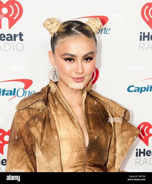 Burn0321's tweet photo. Agnez Mo ❤️❤️❤️ https://t.co/qnRMmEOL4A