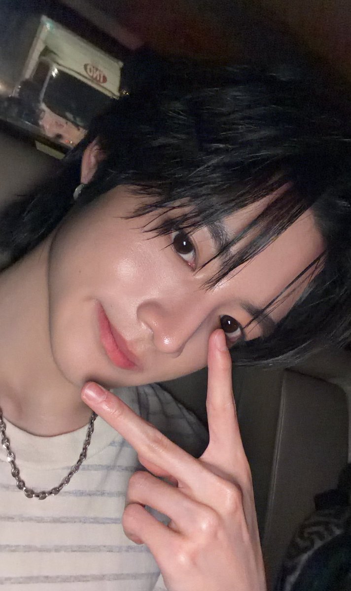 imreeonn's tweet photo. วันนี้รีออนได้มาร้ิองเพลงในวันครบรอบ 24 ปี 9Ent ด้วย🫶🏻 รู้สึกขอบคุณเเละดีใจมากๆ ที่ทาง Nineentertain 24th Anniversary Charity Concert ให้ผมได้เป็นส่วนหนึ่งในวันครบรอบ 24 ปี เเละ ผมอยากจะขอบคุณทาง มัมๆพี่ๆน้องๆ ที่ค่อยมาซัปพอร์ตรีออนในหลายงานค่อยส่งมีเสียงกรี๊ดให้กำลังใจรีออน คอมเมนต์ต่างๆทั้งคนที่มาหน้างานเเละ ทางออนไลน์ รีออนดีใจ เเละ มีความสุขมากๆจิงๆ มัมๆพี่ๆน้องก็พักผ่อนกันเยอะๆด้วยน้า เเล้วมาเจอกันงานต่อไป ปายยย✌🏻🤍

#9Ent24thXDMD
#reeonn