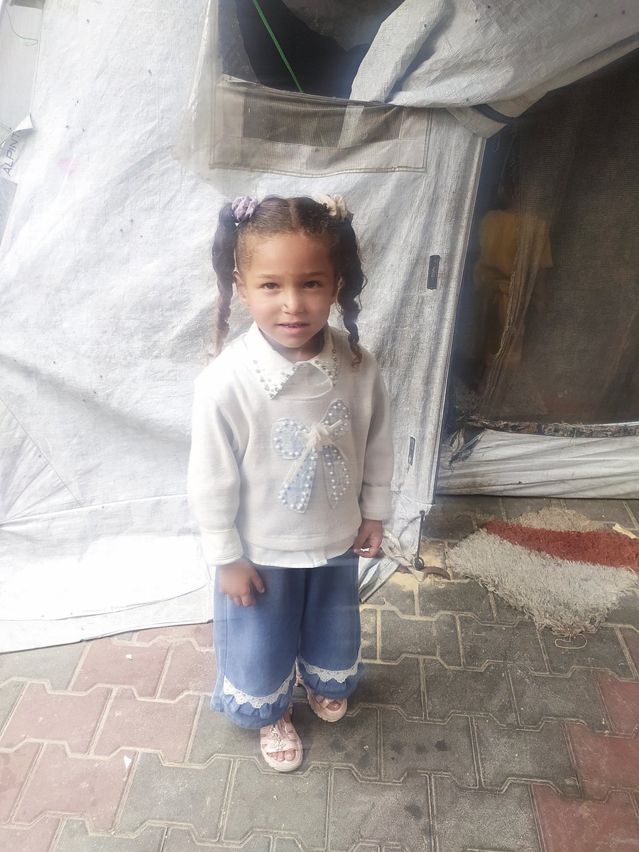 AbrahymA283's tweet photo. Little Ahlam is preparing to take her first steps into kindergarten ❤️🎒 We only need $100 to cover her kindergarten fees books notebooks and basic supplies It may seem like a small amount but for Ahlam it means a chance to begin learning with hope
https://t.co/9SdHhjsRhF https://t.co/eBrQvJQTPc