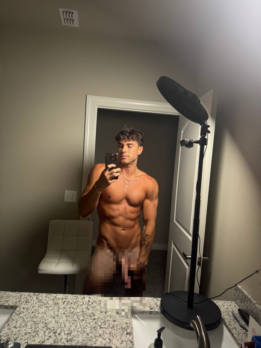 dylannicholss1's tweet photo. Packing https://t.co/VCWxgFYIg3