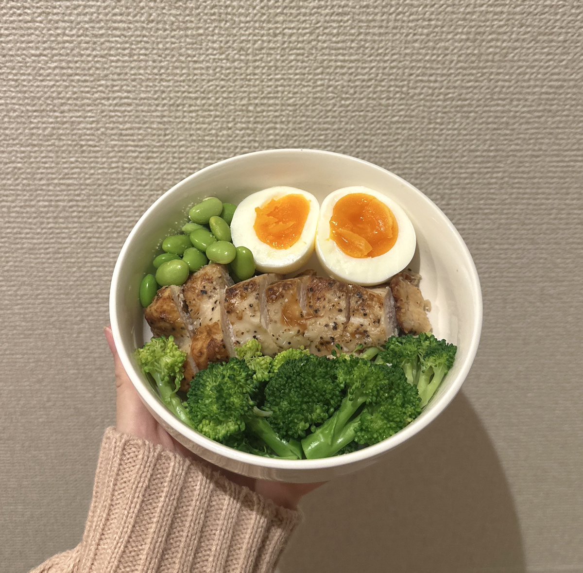 yururi_flower's tweet photo. 太ったら世の中優しくなくなるからダイエット頑張ってる https://t.co/lN2vvAJ2vs