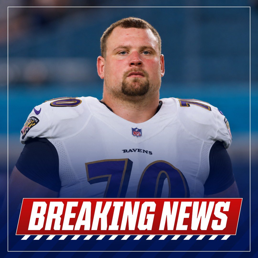 MySportsUpdate's tweet photo. Just in: The #Packers are signing former Pro Bowl G Kevin Zeitler, per @AdamSchefter.

Zeitler grew up in Wisconsin and brings 213 career starts to Green Bay, https://t.co/u6GQp7nyje
