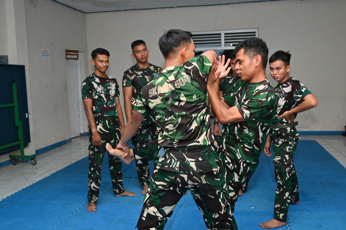 sugirisukani's tweet photo. Setiap Gerakan Menguji Ketangkasan, Prajurit Lanud SKI Laksanakan BDT https://t.co/eQKzBhsUNE