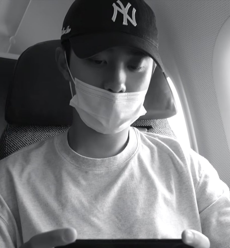 D_oeoxo's tweet photo. 아 어제 찍으셧어요? https://t.co/KrkPdb6779