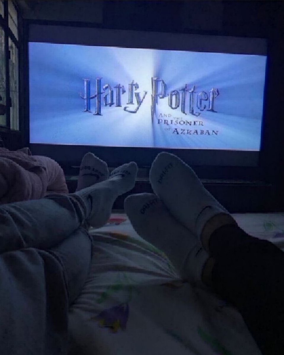 TheDailyHPotter's tweet photo. The perfect night in 🍿 https://t.co/9dhJpUYqnl