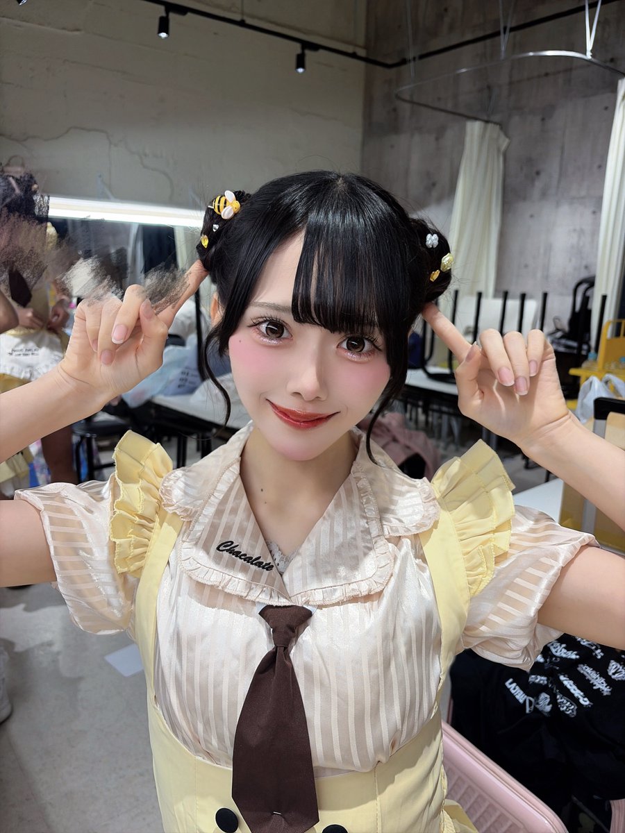 Pastel_kaho's tweet photo. ライブしたらアレルギーで化け物になっちゃった。。。
ライブ前⬅️  ➡️ライブ後 https://t.co/8us8BlcVnb